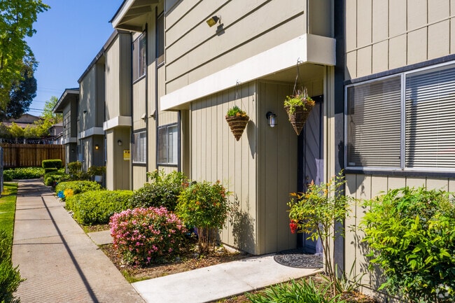 Royal Garden Apartments