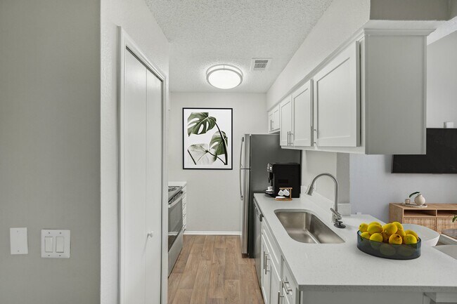 Building Photo - Walnut Creek @ 122