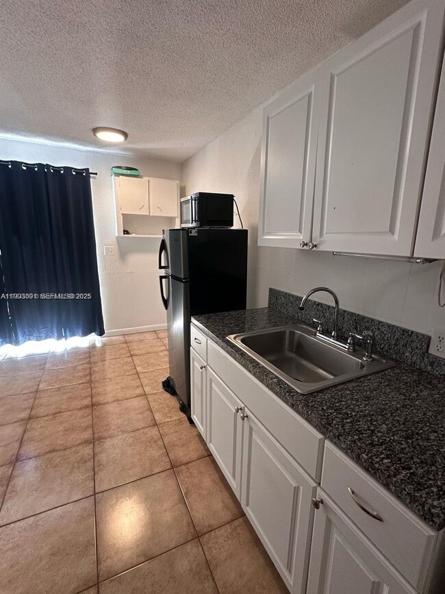 Photo - 2019 Fletcher St Unit 3