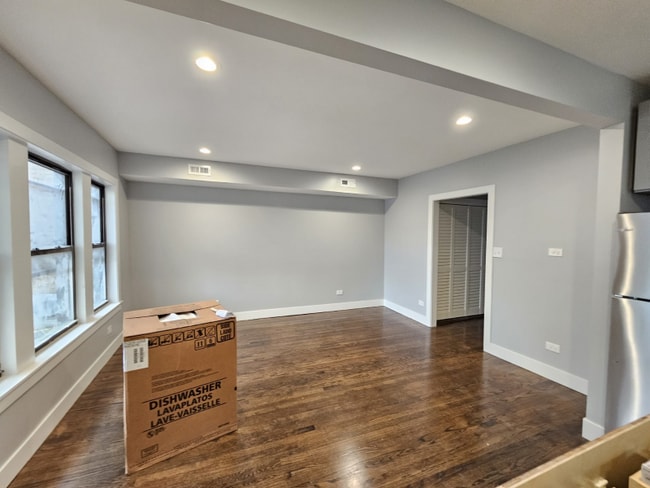 Photo - 2640 W Pratt Blvd Unit 2