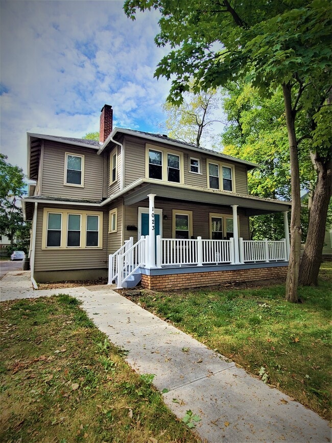 New Exterior 2021 - 1023 Washtenaw- The Flats!