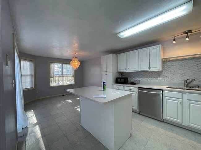 Photo - 55 Ledgecrest Dr