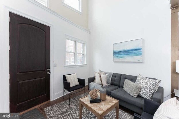 Photo - 1005 New Market St