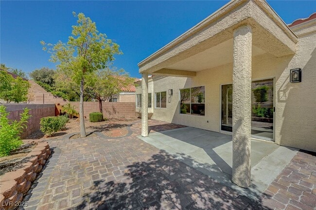 Building Photo - 2475 Sedona Cedar Ave