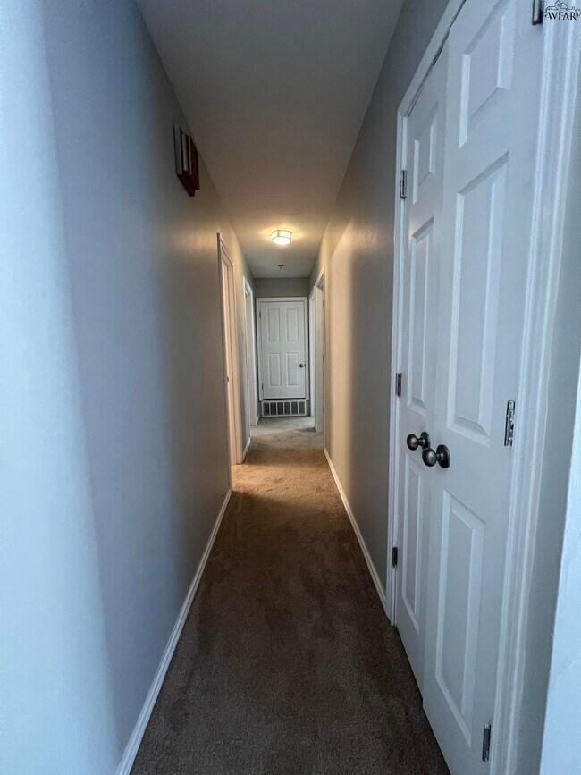 Photo - 704 W Rebecca Ave