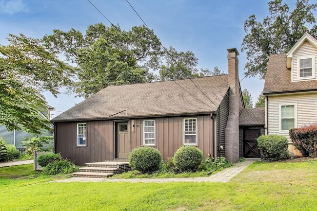 Photo - 40 Dunster Ln