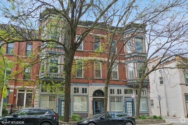Building Photo - 1916 N Sheffield Ave Unit 3R Rental