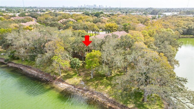 2485 NW 33rd St