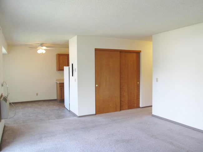 Ridgeway Village Apartments