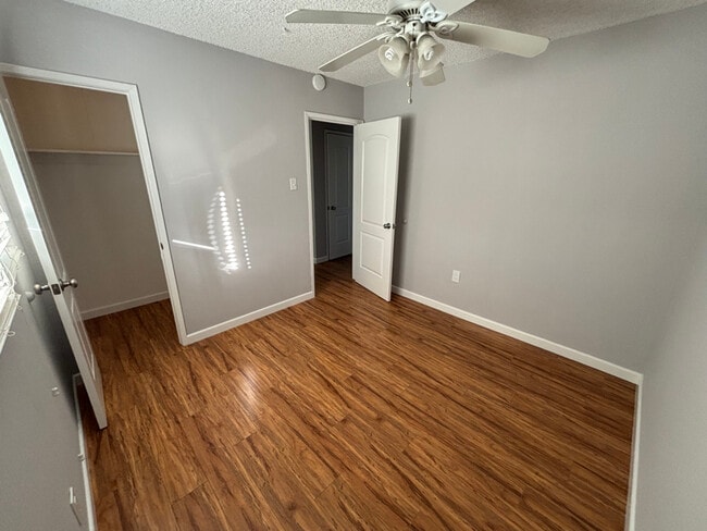 Photo - 2010 Blossom Ln