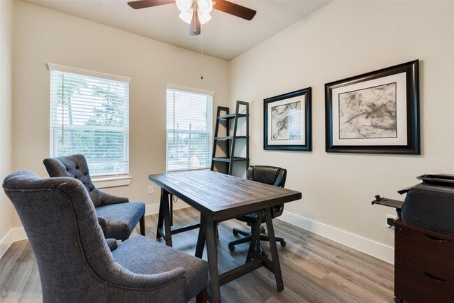 Building Photo - 7713 Rainbow Cl