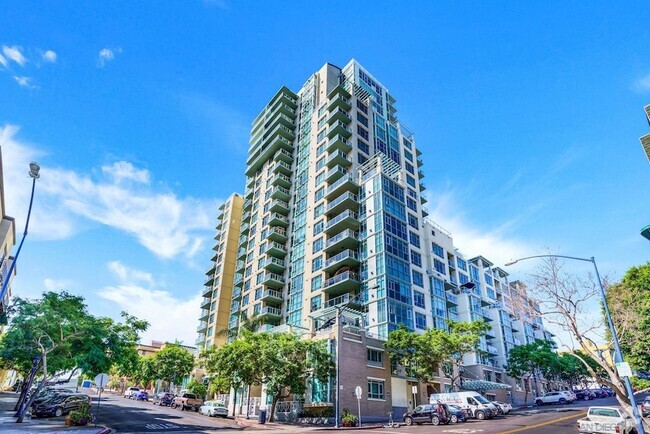 Building Photo - 850 Beech St Unit 315 Rental