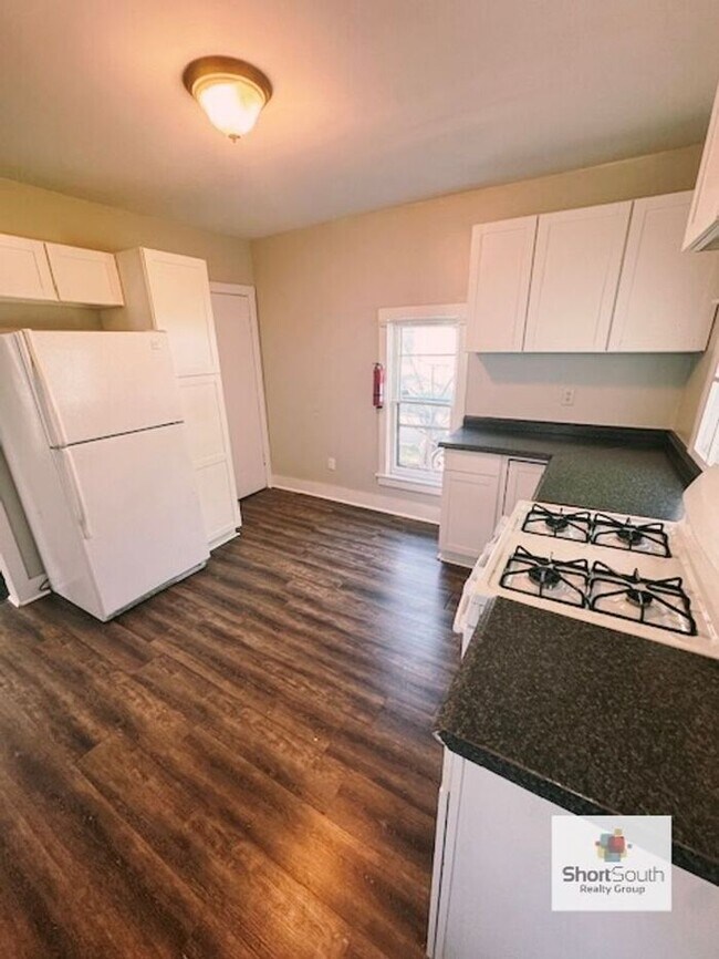 Photo - Updated 2 Bed 1 Bath home on the SE side