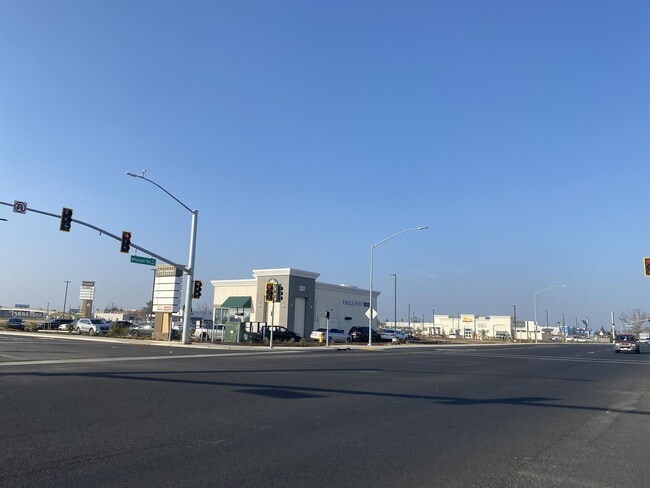 Photo - 3824 Hollywood Dr