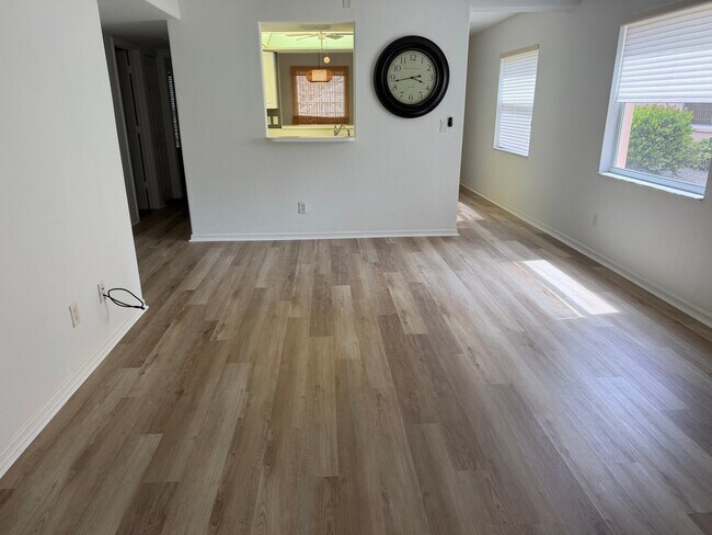 26735 Little John Ct Unidad 25