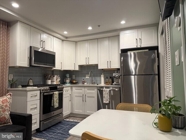 Photo - 625 Park Rd NW Unit 8