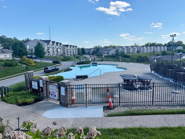 Photo - 323 Skyview Ct