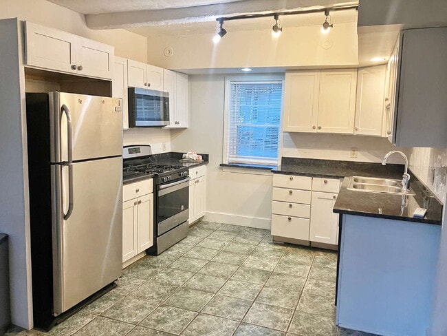 Photo - Great Milton location, close to commuter r... Unit 4