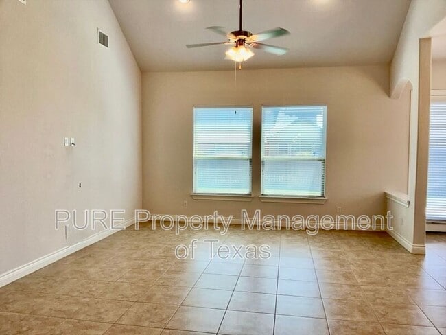 Photo - 19509 Kolsti Way