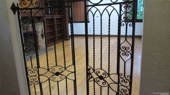 Photo - 100 Hicks Ln