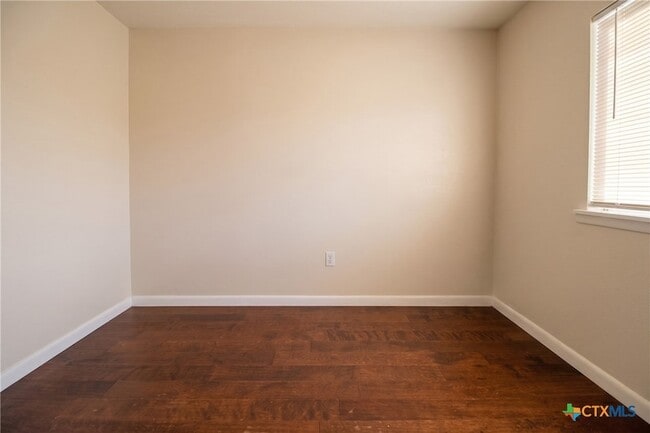 Photo - 2609 Live Oak Dr