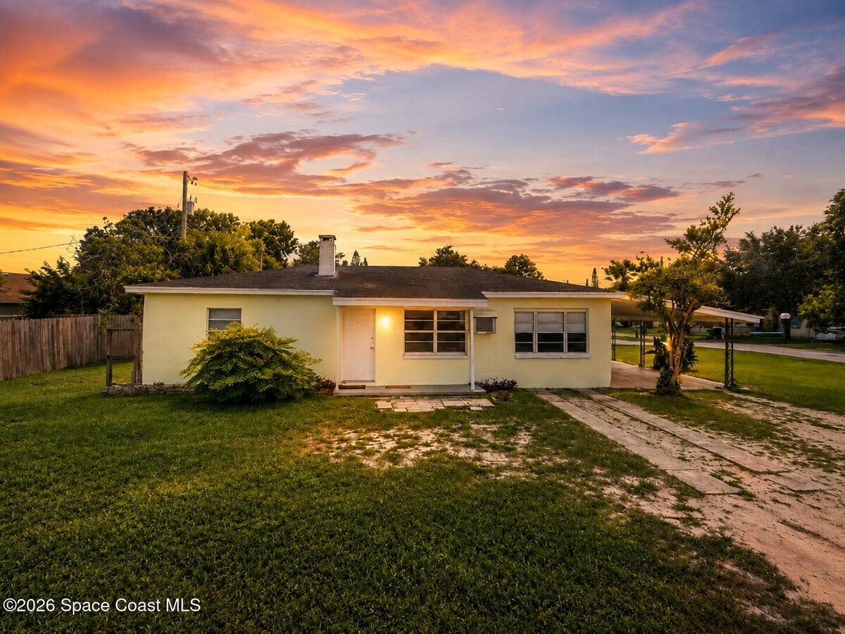 Photo - 1105 Park Dr