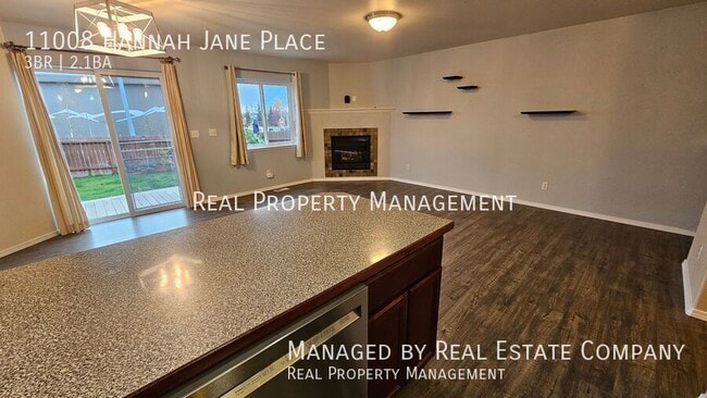 Photo - 11008 Hannah Jane Pl