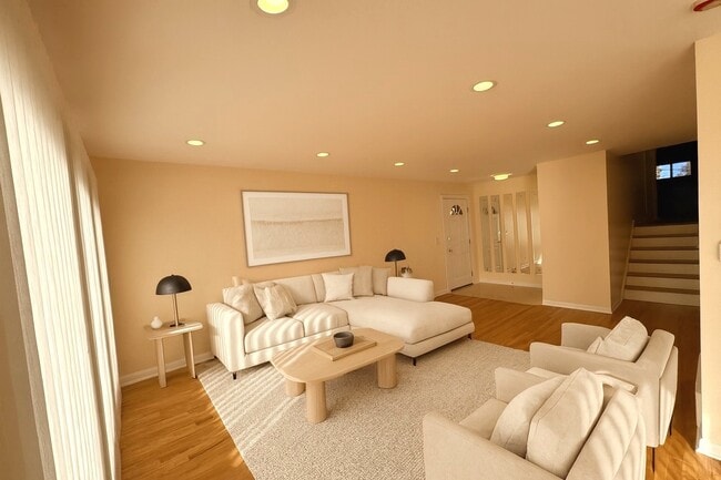 Photo - 1042 W Central Rd