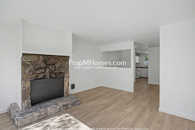 Photo - Updated Two Bedroom Duplex in Sellwood - Garage Included!