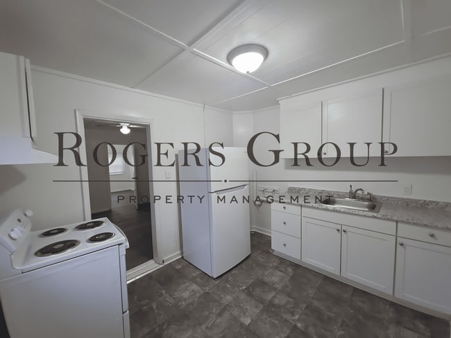 Photo - 912 Water St