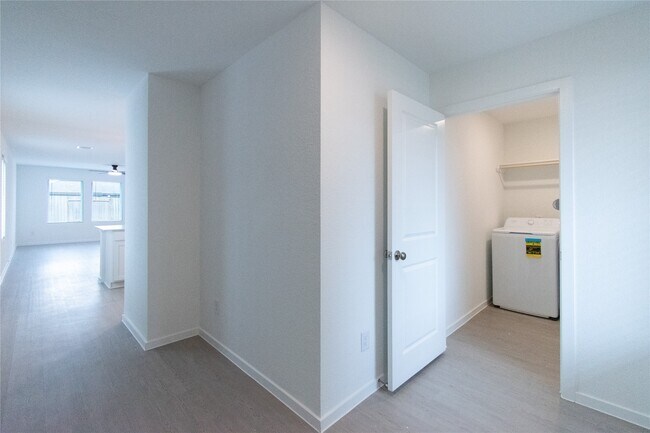 Photo - 31432 Moore Rd