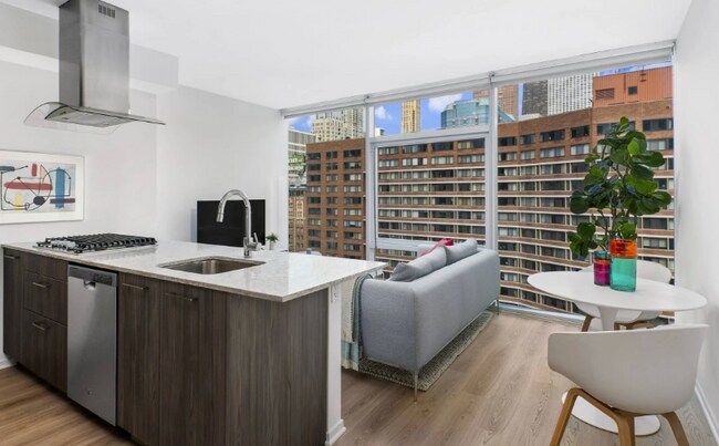 Photo - 535 N Michigan Ave Unidad 1924