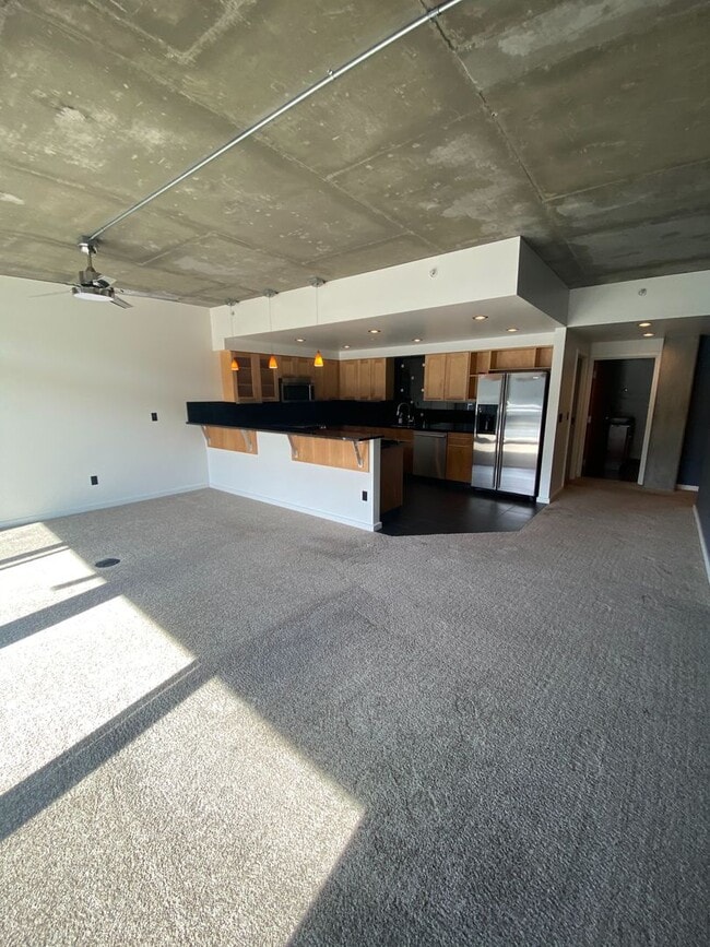 Photo - BELLERIVE CONDO (PL#25) Unit 402