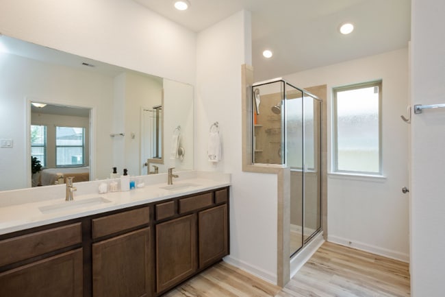 Photo - 4827 Chestnut Valley Ln