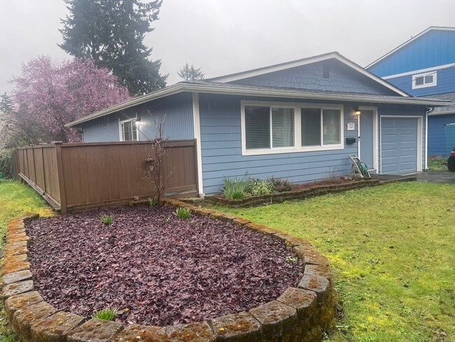 Photo - 716 Plymouth St SW