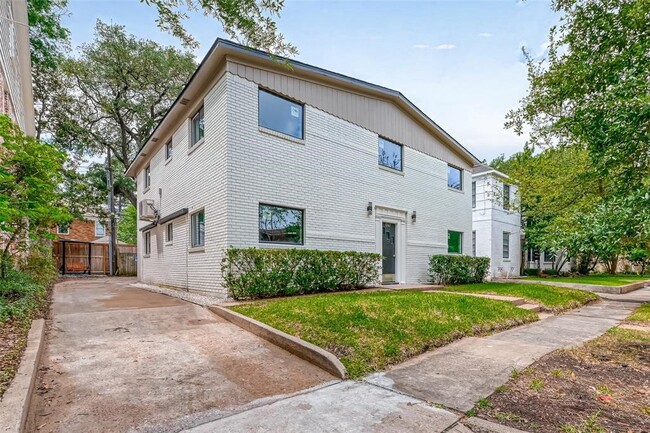 Photo - 1747 Wroxton Ct
