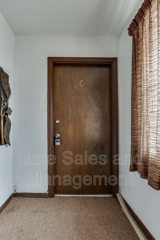 Photo - 6060 NW Expressway Unit C