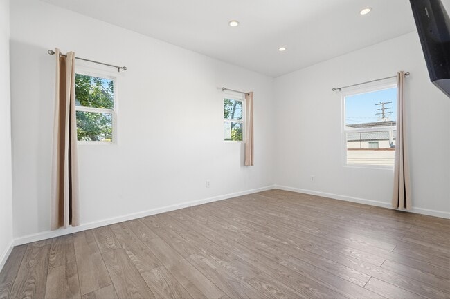 Photo - 455 S Rexford Dr Unit 455 S Rexford Dr #1/2