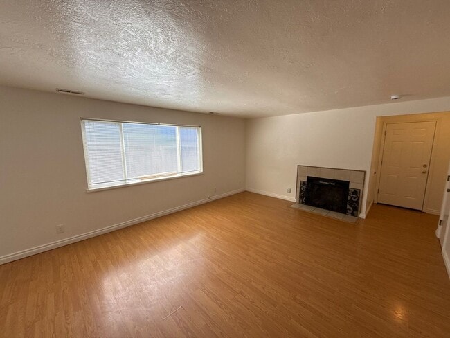 Building Photo - 5162 Lone Oak Rd SE