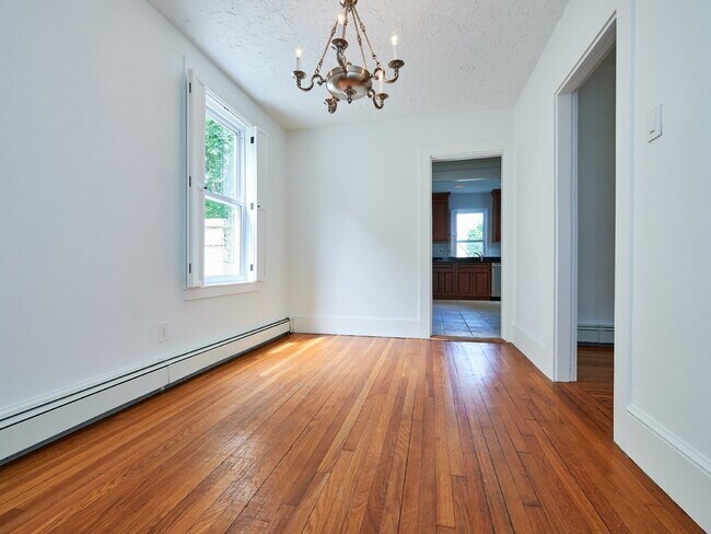 Photo - 51 Montrose St