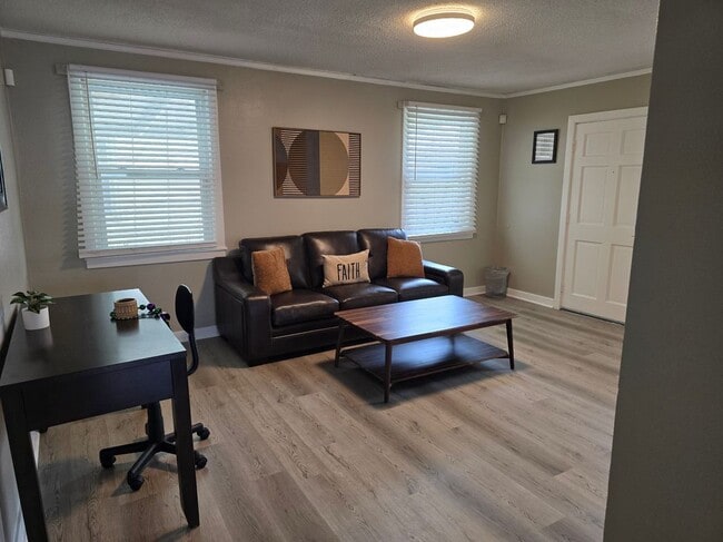 Photo - 912 Monticello Ave