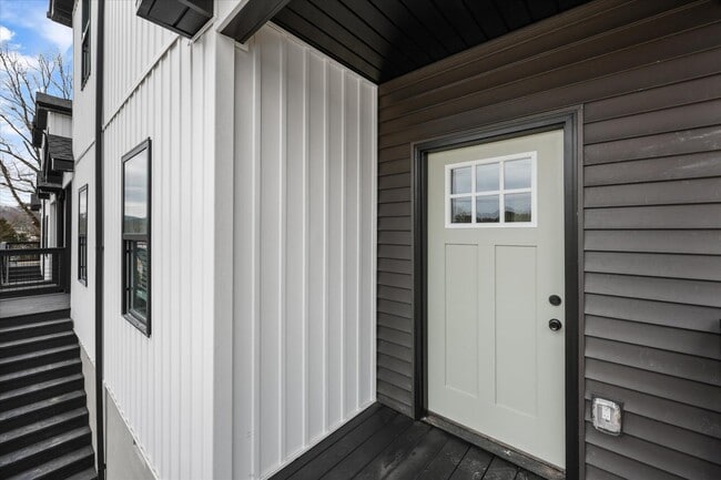 Photo - 8302 Lobelia Ln
