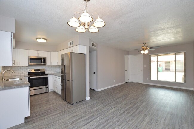 Photo - 785 N Arrowhead Dr Unit Apt 2