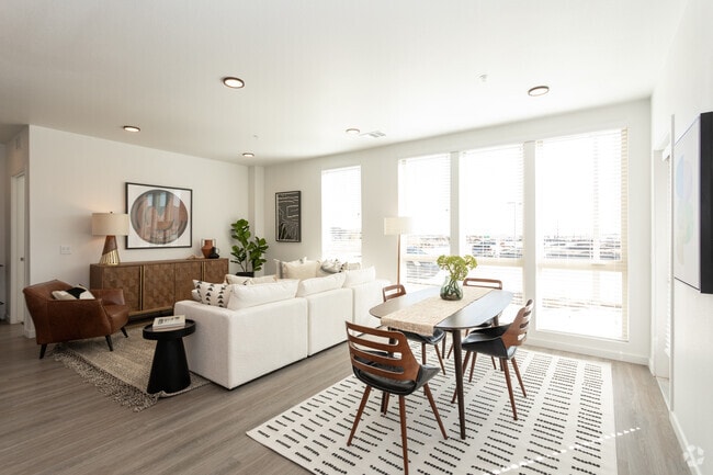 2BR, 2BA - 1089SF - Living/Dining