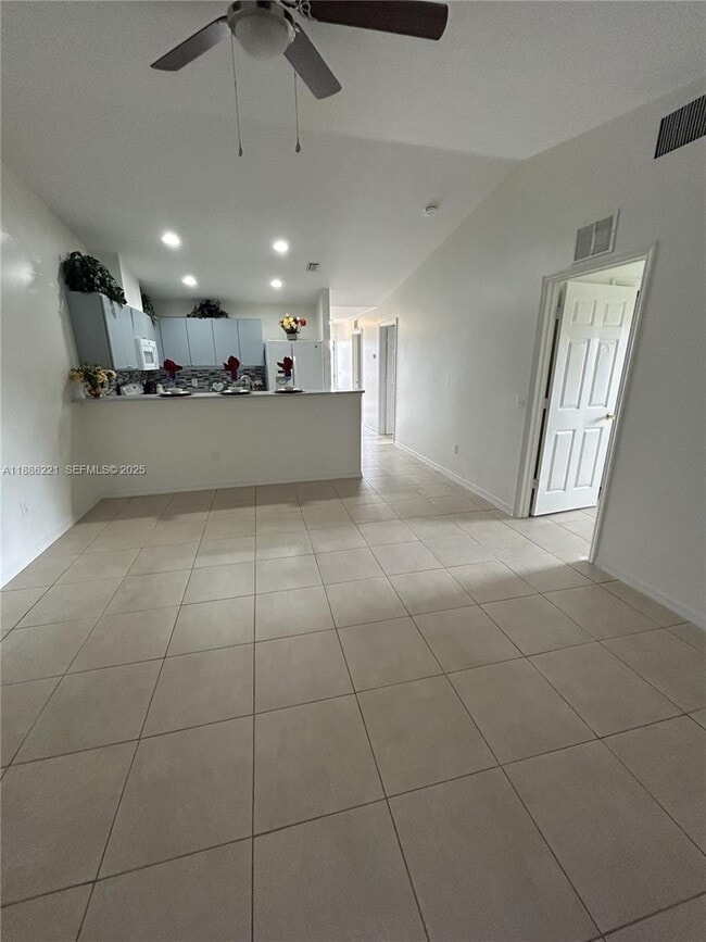 Photo - 2422 Vernon Ave S Unidad 2422