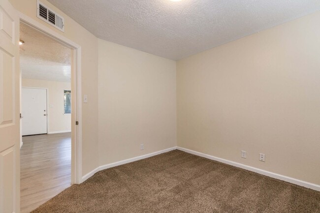 CRESTWOOD APARTMENTS