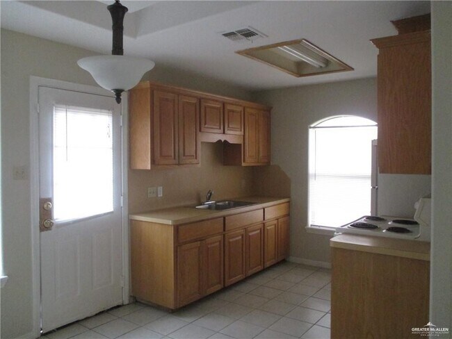 Photo - 11 West Dr Unit C
