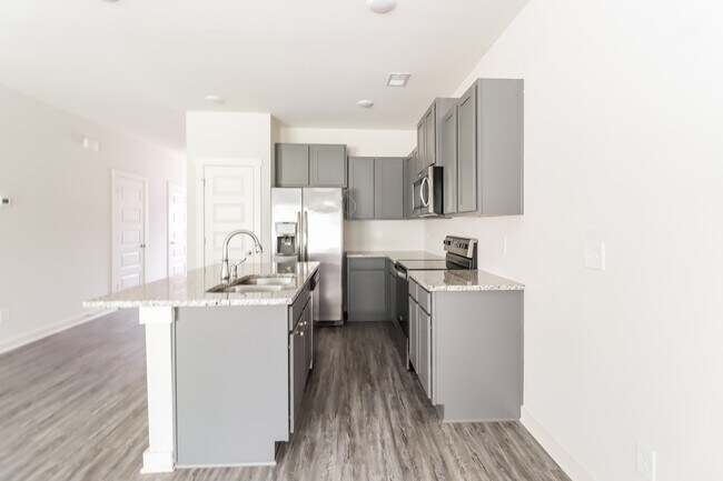 Photo - 671 The Heights Ln