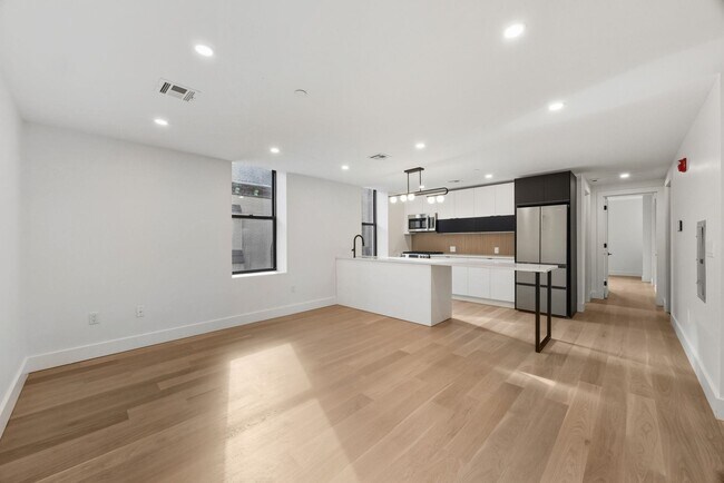 166 Hancock Ave Unidad 203