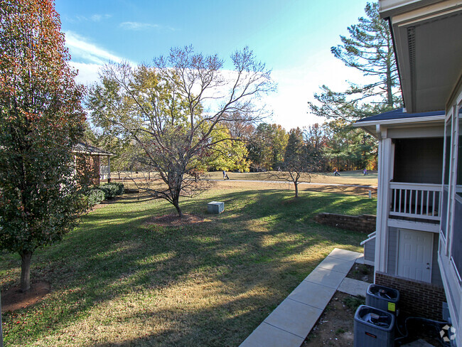 Building Photo - 7940 Greenside Ct Unit Raintree Rental